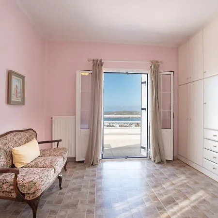 Seaview Maisonette With 3 Bedrooms In Casa vacanze Paro