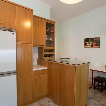 Seaview Maisonette With 3 Bedrooms In *