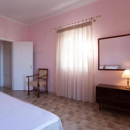 Seaview Maisonette With 3 Bedrooms In Casa vacanze *